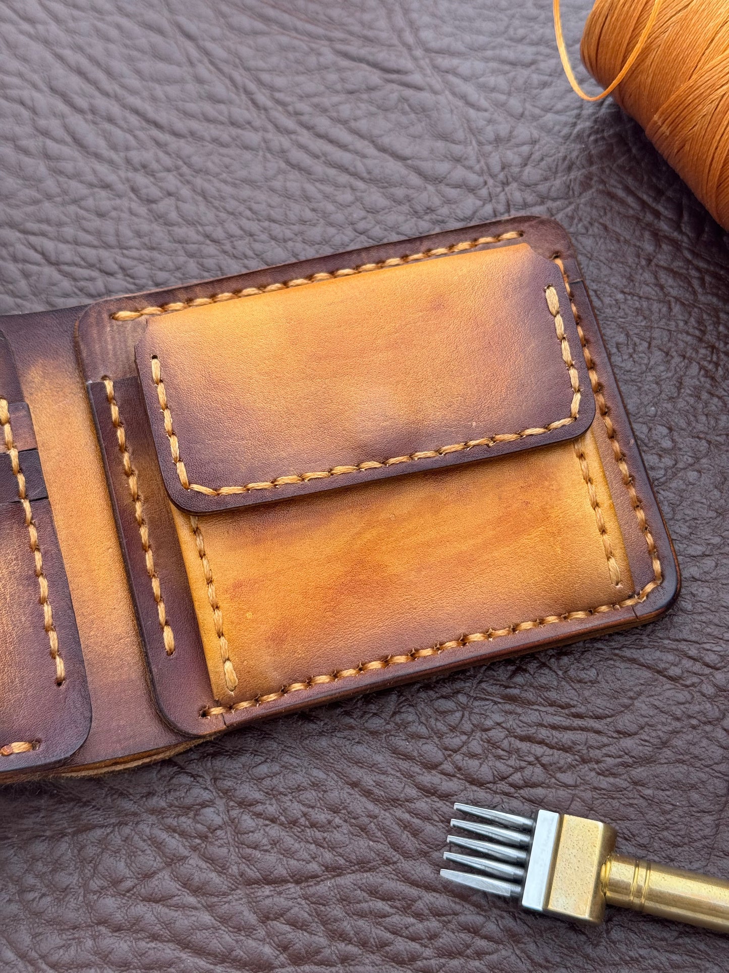Bifold Wallet – Veg-Tan Leather with Hand Die Detailing