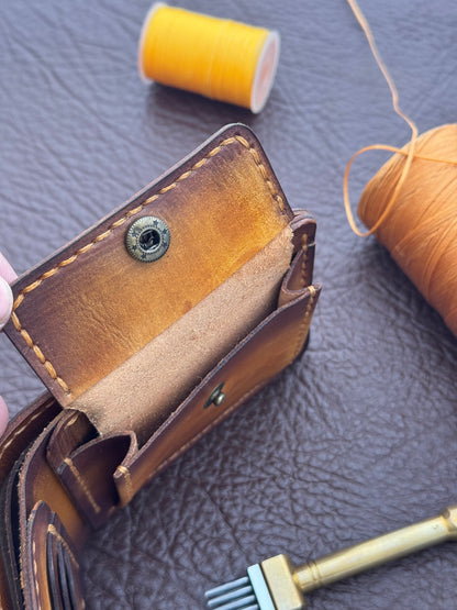 Bifold Wallet – Veg-Tan Leather with Hand Die Detailing
