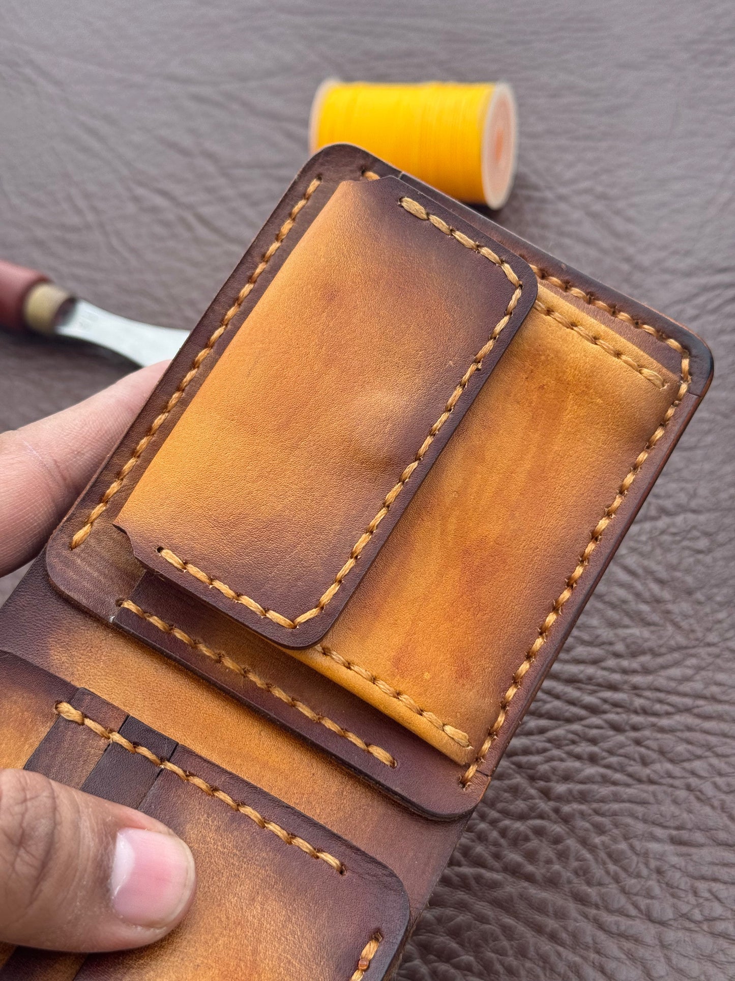 Bifold Wallet – Veg-Tan Leather with Hand Die Detailing