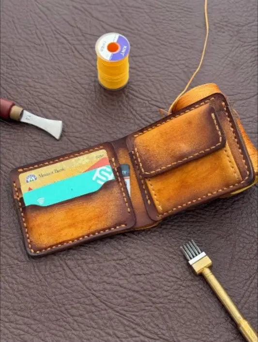 Bifold Wallet – Veg-Tan Leather with Hand Die Detailing